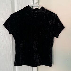 Velvet black cropped tee